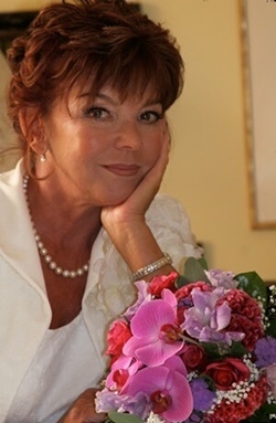 dzsupin_ibolya_korbevagott_250.jpg