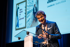 Mosolyokban gazdag emléknap